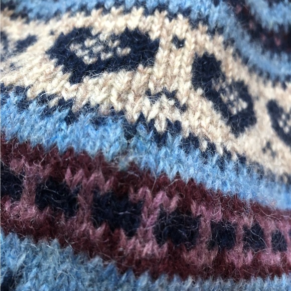 Woolrich Vintage 80s Fair Isle Heart Jacquard Knit Sweater in Oatmeal & Navy - Picture 10 of 10